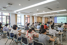 武汉病毒所举办党支部工作培训班